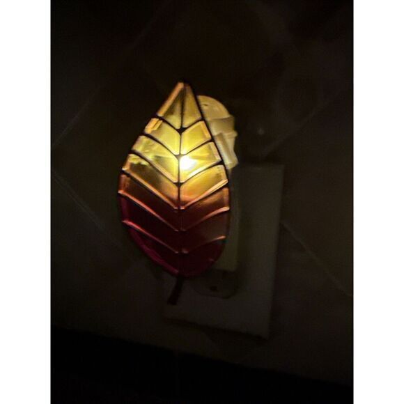 BATH‎ & BODY WORKS Autumn Leaf Nightlight Plug-In - Picture 6 of 7